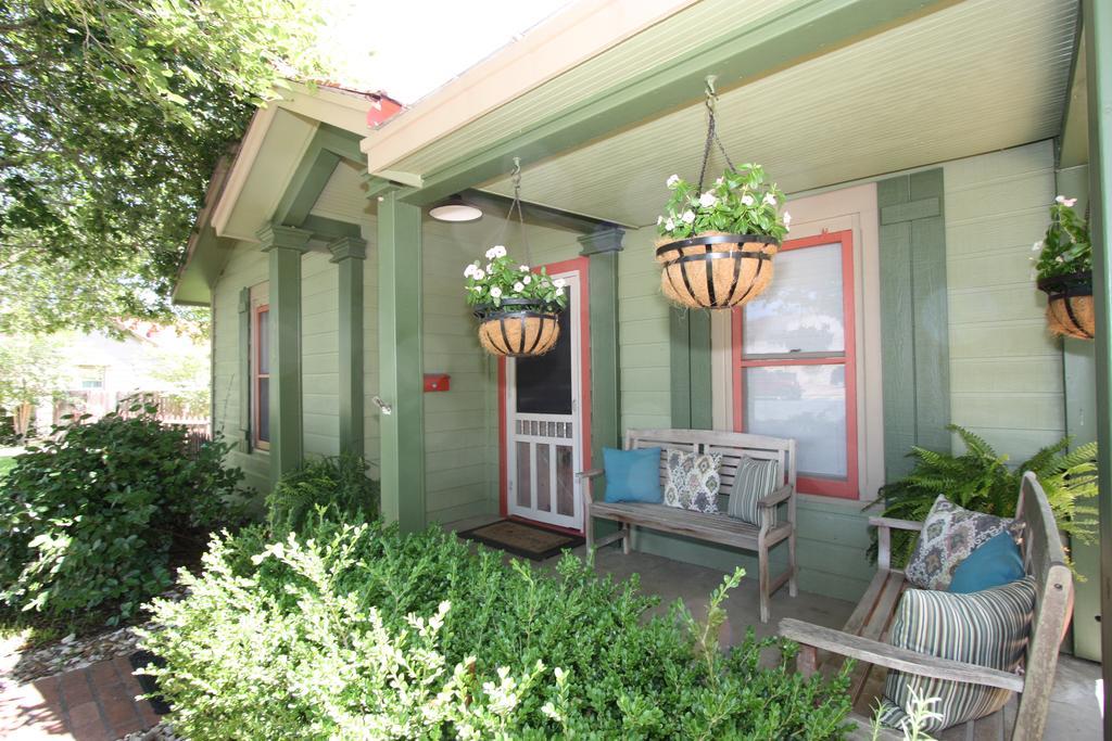 Agape Front Cottage フレデリックスバーグ エクステリア 写真