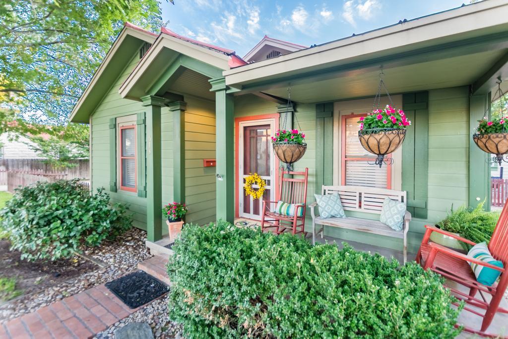 Agape Front Cottage フレデリックスバーグ エクステリア 写真